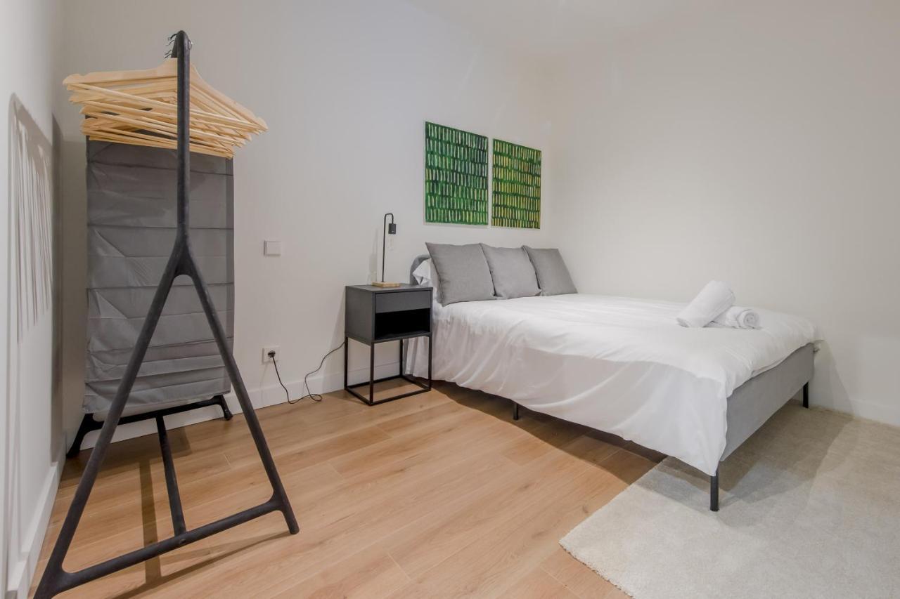 마드리드 Modern Apt & Cool Interior Design En El Retiro 아파트 외부 사진